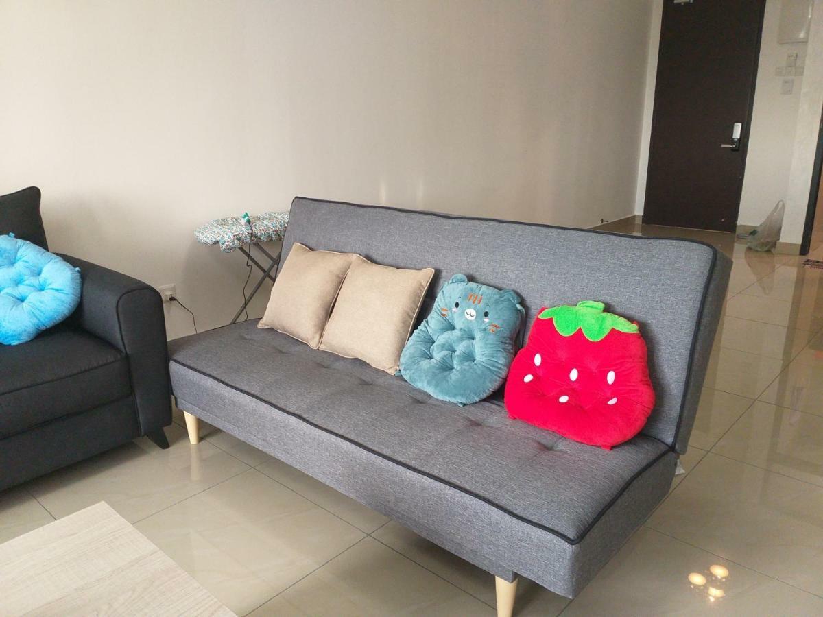 Kempas Indah @ The Secret Garden Homestay Johor Bahru Exterior photo